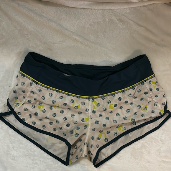 Lululemon, size 8 - Picture 2 of 2